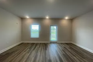 328 Callie Dr, Crestview, FL 32536 - Photo 4