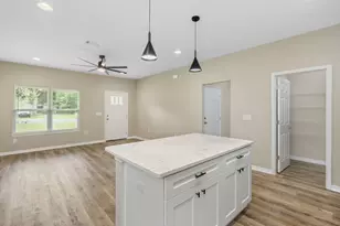 607 Amos St, Crestview, FL 32539 - Photo 16