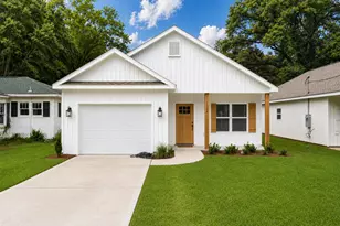 607 Amos St, Crestview, FL 32539 - Photo 2