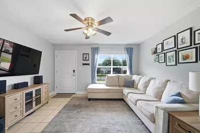 185 Miramar Street, Mary Esther, FL 32569 - Photo 2