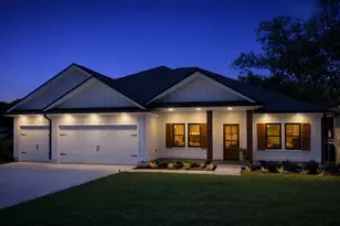 1720 25th St, Niceville, FL 32578 - Photo 2