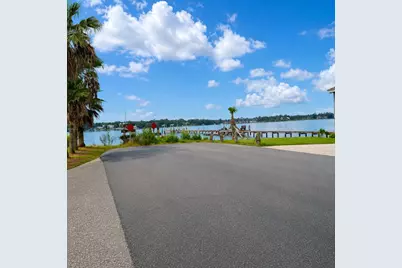 1819 Valparaiso Boulevard, Niceville, FL 32578 - Photo 16