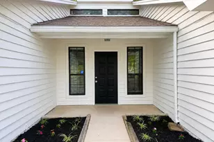 723 Prestwick Dr, Niceville, FL 32578 - Photo 2