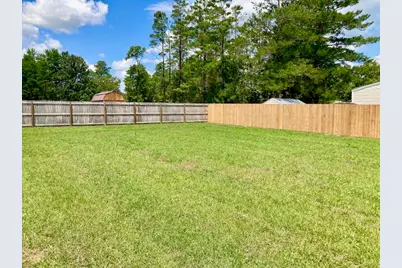 169 E Honeysuckle Street, Defuniak Springs, FL 32433 - Photo 12