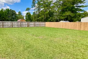 169 E Honeysuckle St, Defuniak Springs, FL 32433 - Photo 12