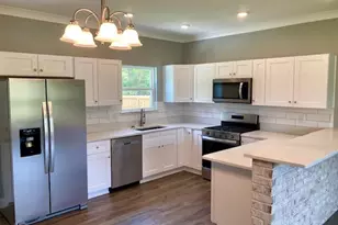 169 E Honeysuckle St, Defuniak Springs, FL 32433 - Photo 24