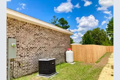 169 E Honeysuckle Street, Defuniak Springs, FL 32433 - Photo 16