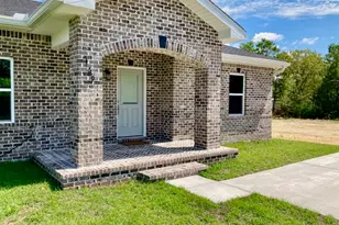 169 E Honeysuckle St, Defuniak Springs, FL 32433 - Photo 4