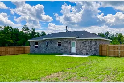 169 E Honeysuckle Street, Defuniak Springs, FL 32433 - Photo 10