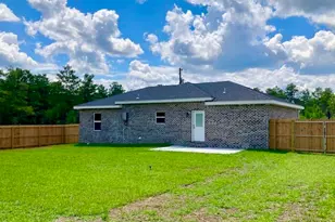 169 E Honeysuckle St, Defuniak Springs, FL 32433 - Photo 10