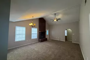 431 Apple Dr, Crestview, FL 32536 - Photo 4