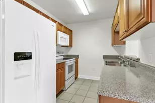735 Majestic Dr, Crestview, FL 32536 - Photo 4