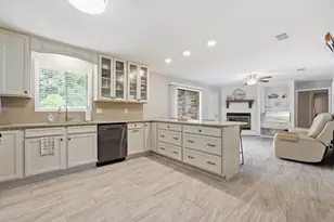 628 NE Powell Dr, Fort Walton Beach, FL 32547 - Photo 18