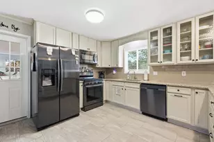 628 NE Powell Dr, Fort Walton Beach, FL 32547 - Photo 16