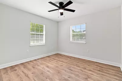 57 12th Street, Shalimar, FL 32579 - Photo 12