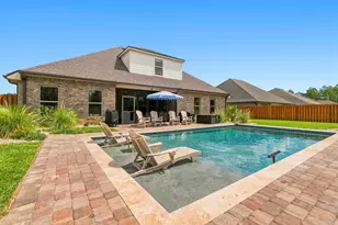 154 Campfire Cv, Freeport, FL 32439 - Photo 1