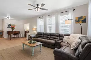 2005 Everglades Dr, Navarre, FL 32566 - Photo 2