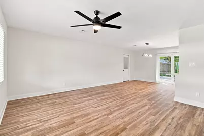 1426 Hickory Avenue, Niceville, FL 32578 - Photo 8