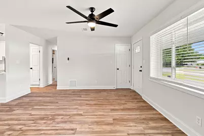 1426 Hickory Avenue, Niceville, FL 32578 - Photo 14