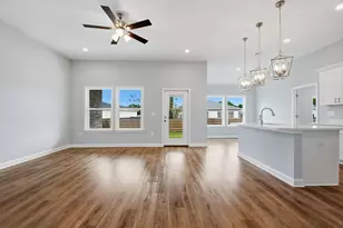1018 Rin Ct, Milton, FL 32583 - Photo 6