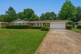 604 NE Merioneth Dr, Fort Walton Beach, FL 32547 - Photo 2