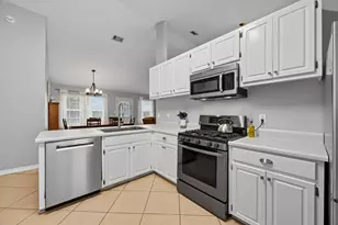 5187 Whitehurst Ln, Crestview, FL 32536 - Photo 8