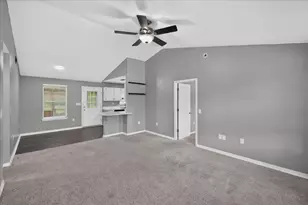 326 Lakeview Dr, Crestview, FL 32536 - Photo 8
