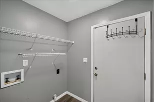 326 Lakeview Dr, Crestview, FL 32536 - Photo 28