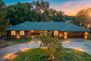212 White St, Niceville, FL 32578 - Photo 6