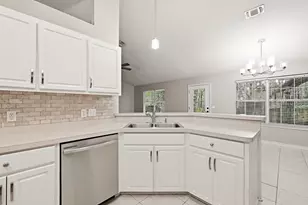 2068 Alfred Blvd, Navarre, FL 32566 - Photo 16