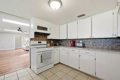 98 Country Club Road, Shalimar, FL 32579 - Photo 16