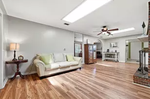 98 Country Club Rd, Shalimar, FL 32579 - Photo 12