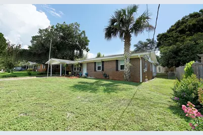 127 Pryor Drive, Mary Esther, FL 32569 - Photo 2