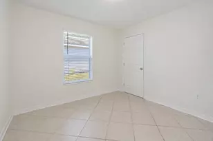 5134 S Lake Dr, Crestview, FL 32539 - Photo 8