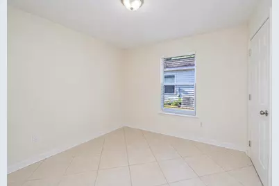 5134 S Lake Drive, Crestview, FL 32539 - Photo 10