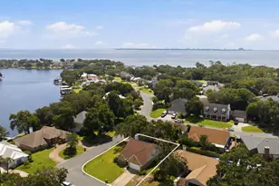 2812 Lee Trevino Ct, Shalimar, FL 32579 - Photo 2