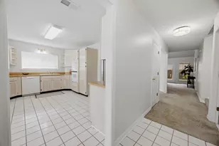 2812 Lee Trevino Ct, Shalimar, FL 32579 - Photo 6
