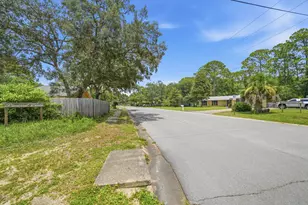942 Rue De Palms Dr, Niceville, FL 32578 - Photo 42