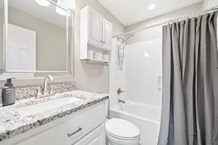 942 Rue De Palms Dr, Niceville, FL 32578 - Photo 36