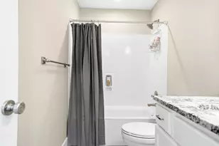 942 Rue De Palms Dr, Niceville, FL 32578 - Photo 32