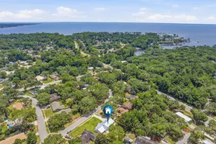 942 Rue De Palms Dr, Niceville, FL 32578 - Photo 8