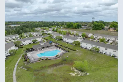 562 Wingspan Way, Crestview, FL 32536 - Photo 2