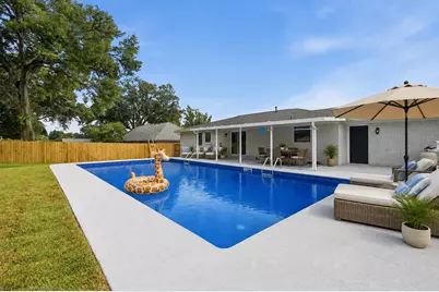 250 NW Briarwood Circle, Fort Walton Beach, FL 32548 - Photo 2
