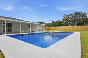 250 NW Briarwood Circle, Fort Walton Beach, FL 32548 - Photo 34