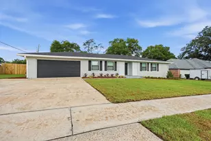 250 NW Briarwood Circle, Fort Walton Beach, FL 32548 - Photo 46