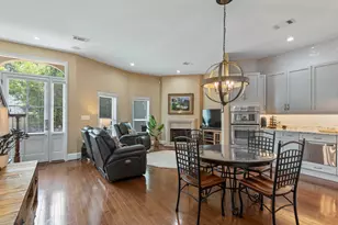207 W Jackson St, Pensacola, FL 32501 - Photo 2