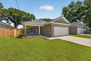 1607B 26th St, Niceville, FL 32578 - Photo 1