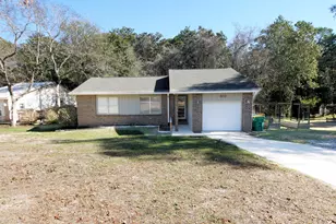 583 Woodlow Rd, Niceville, FL 32578 - Photo 1