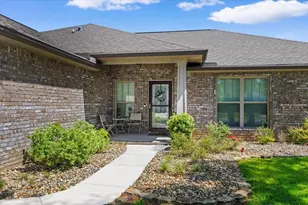 8451 Holley Hills Cir, Navarre, FL 32566 - Photo 2
