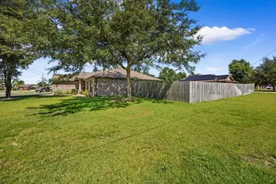 8451 Holley Hills Circle, Navarre, FL 32566 - Photo 8